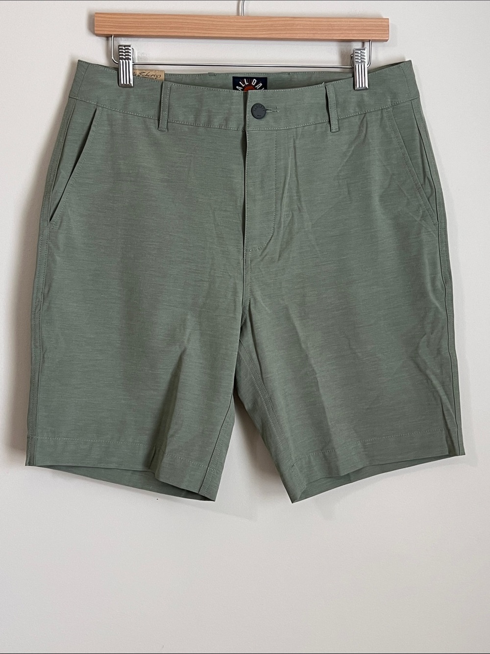 Faherty All Day Shorts Mens Size 32 x 9 Green Belt Loops New With Tags
